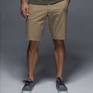 Lululemon The Works Short 11” Warpstreme, size 38